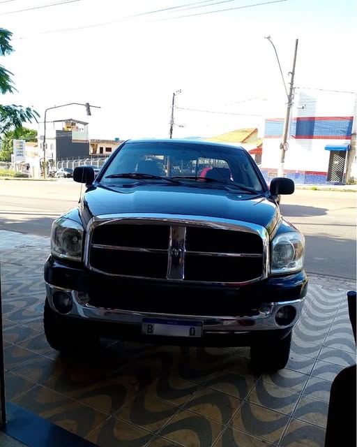DODGE RAM 2500 SLT - Imagem 2