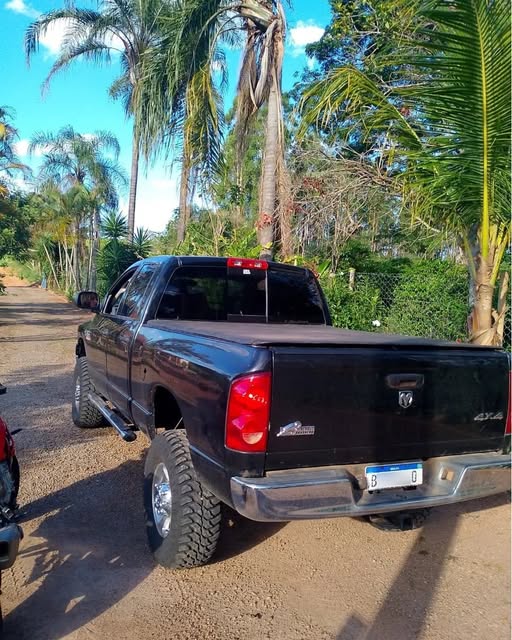 DODGE RAM 2500 SLT - Imagem 4