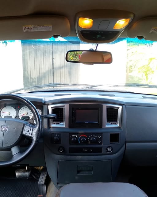 DODGE RAM 2500 SLT - Imagem 6