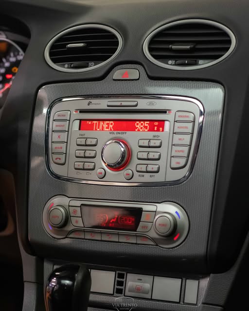 FORD FOCUS TITANIUM - Imagem 8