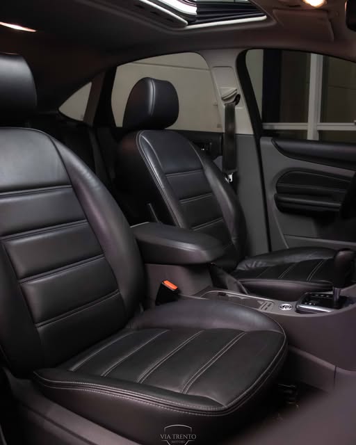 FORD FOCUS TITANIUM - Imagem 10