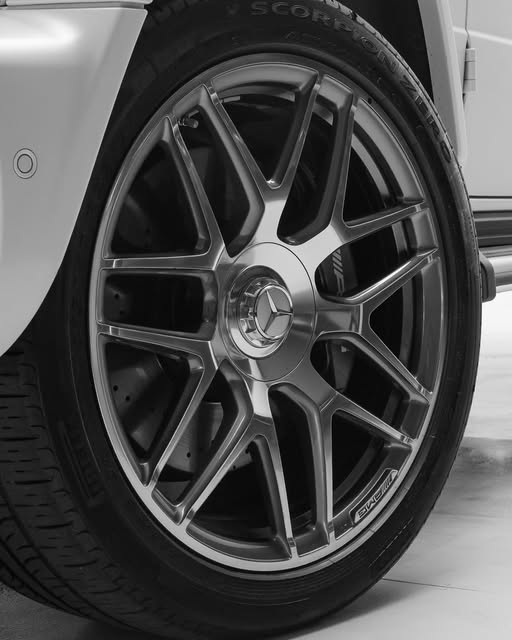MERCEDES-BENZ G 63 AMG - Imagem 6