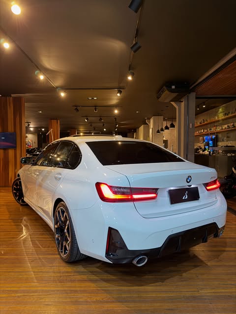 BMW 320I M SPORT - Imagem 3
