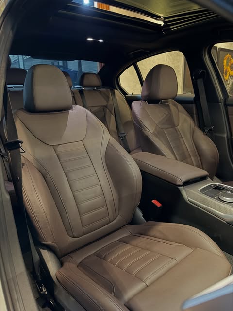 BMW 320I M SPORT - Imagem 10