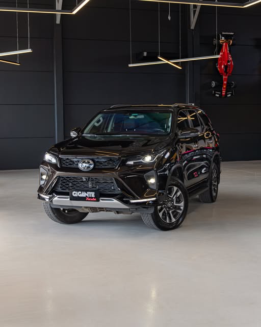 TOYOTA SW4 SRX PLATINUM - Imagem 1