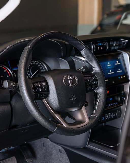TOYOTA SW4 SRX PLATINUM - Imagem 4