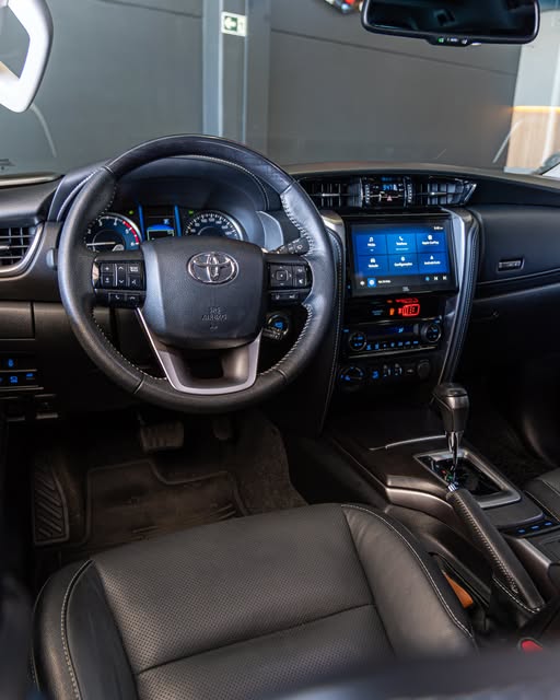 TOYOTA SW4 SRX PLATINUM - Imagem 6
