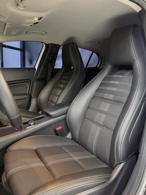 MERCEDES-BENZ GLA 200 - Imagem 7