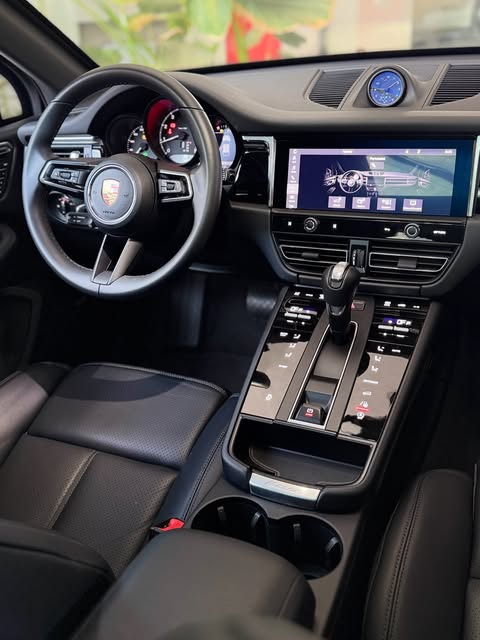 PORSCHE MACAN - Imagem 2