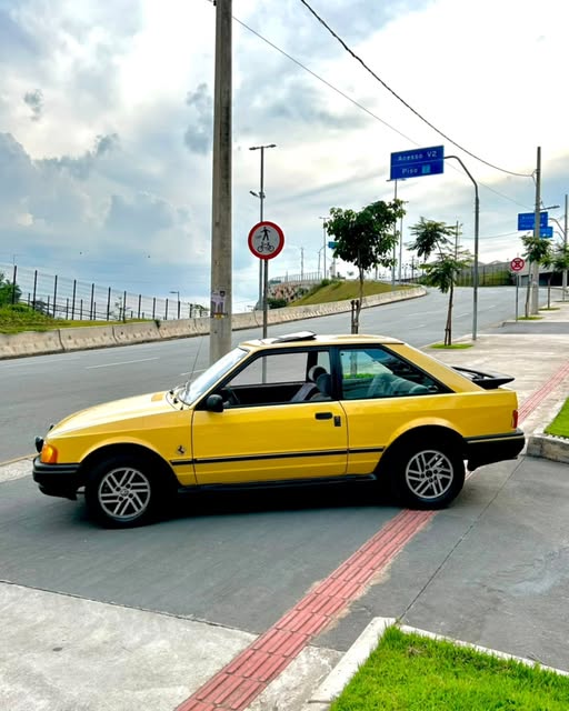 FORD ESCORT XR3 - Imagem 5