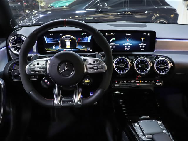 MERCEDES-BENZ A 45 AMG AMG - Imagem 7