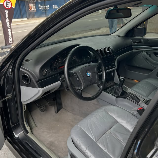 BMW 528I - Imagem 8