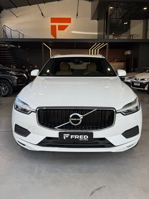 VOLVO XC60 MOMENTUM - Imagem 4