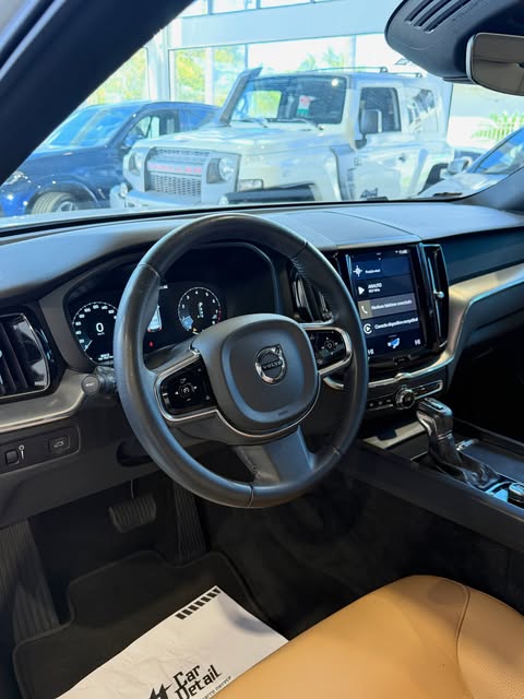 VOLVO XC60 MOMENTUM - Imagem 5