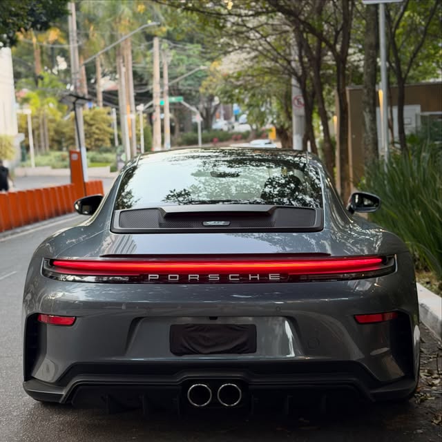 PORSCHE 911 GT3 TOURING - Imagem 11