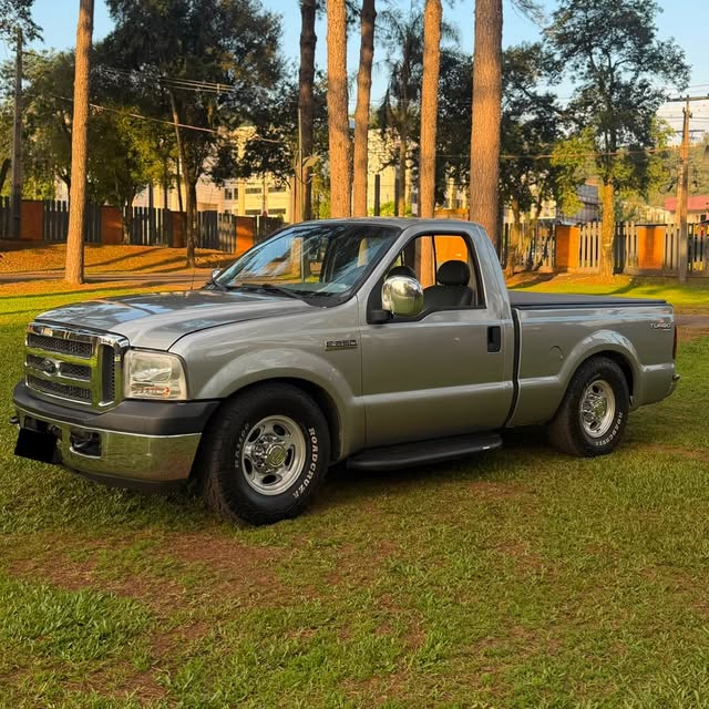 FORD F-250 XLT-L - Imagem 2