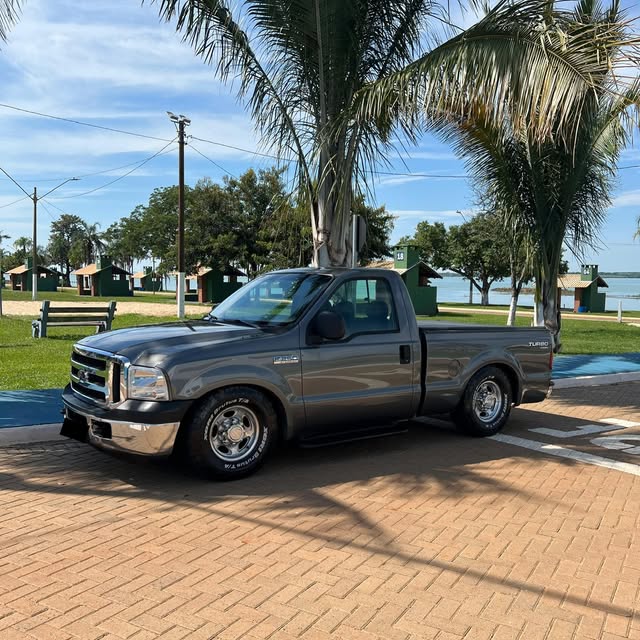 FORD F-250 XLT-L - Imagem 3