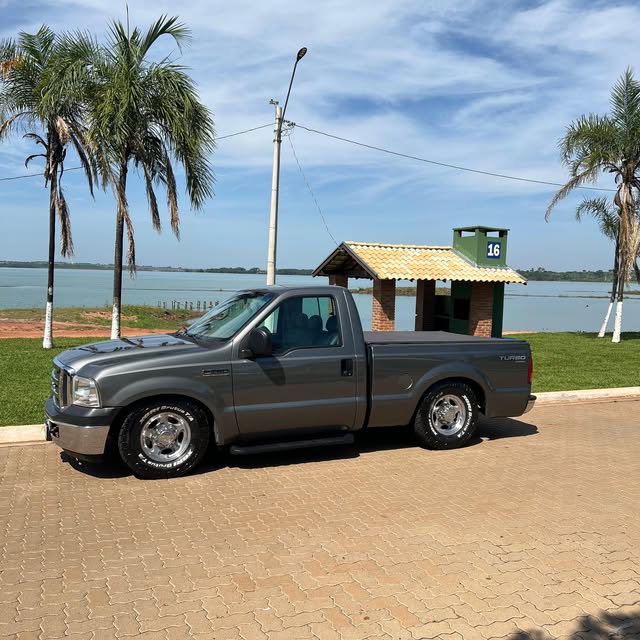 FORD F-250 XLT-L - Imagem 4