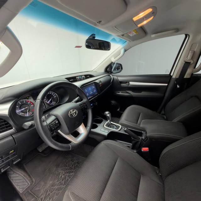 TOYOTA HILUX CD SR 4X4 2.8 TDI DIESEL AUT. - Imagem 9