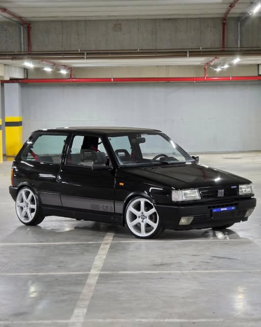 FIAT UNO 1.6R - Imagem 2