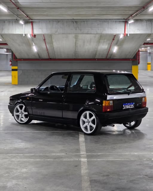 FIAT UNO 1.6R - Imagem 12