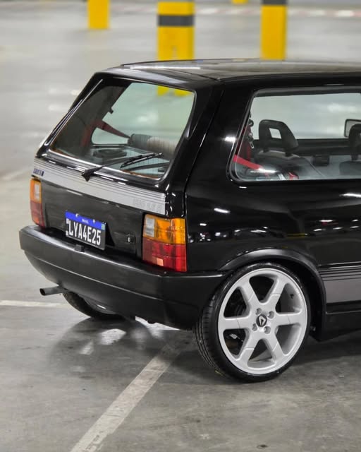 FIAT UNO 1.6R - Imagem 6