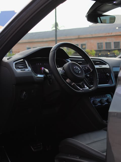 VOLKSWAGEN TIGUAN R-LINE - Imagem 3