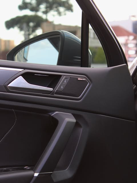 VOLKSWAGEN TIGUAN R-LINE - Imagem 6