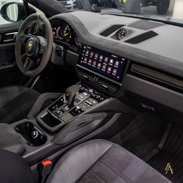 PORSCHE CAYENNE TURBO GT - Imagem 9