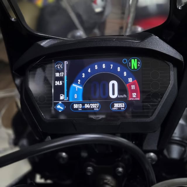 TRIUMPH TIGER 800 XRX - Imagem 2
