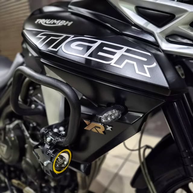 TRIUMPH TIGER 800 XRX - Imagem 3