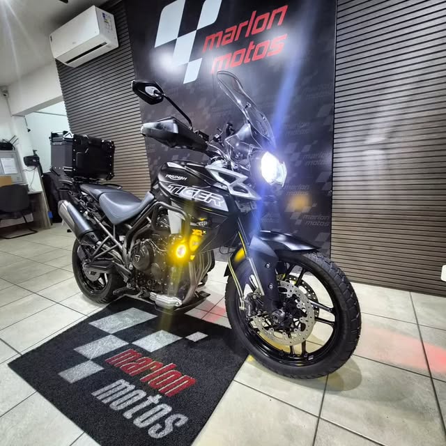 TRIUMPH TIGER 800 XRX - Imagem 5