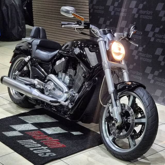 HARLEY-DAVIDSON V-ROD MUSCLE - Imagem 8