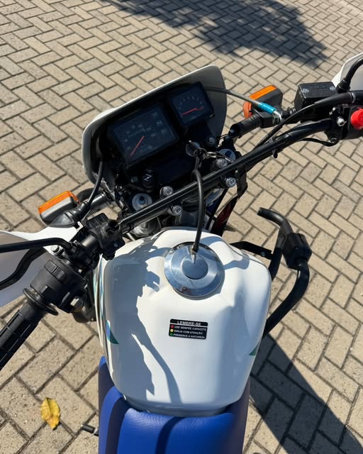HONDA XLX 350 R - Imagem 10