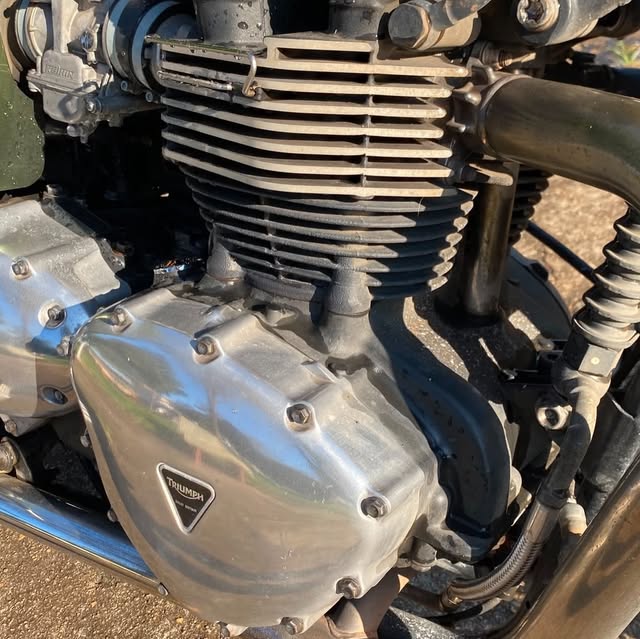 TRIUMPH THRUXTON - Imagem 6