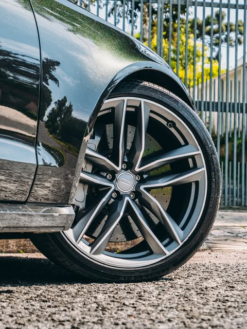 AUDI RS6 - Imagem 2
