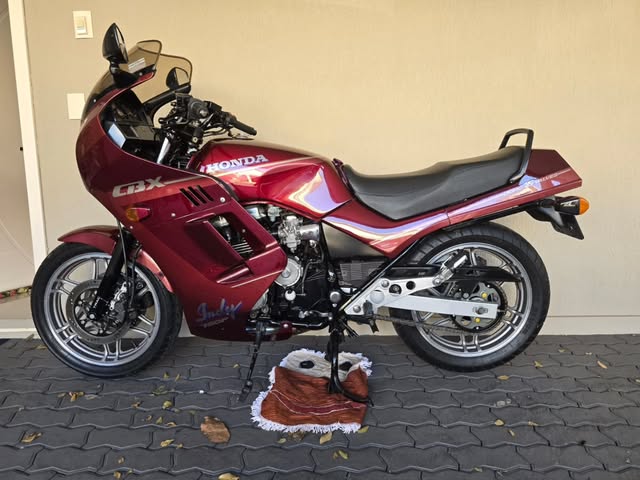 HONDA CB 750 - Imagem 2