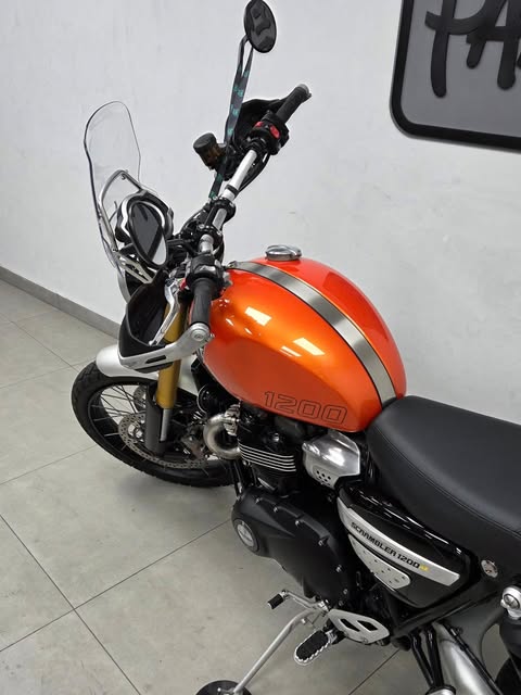TRIUMPH SCRAMBLER XE - Imagem 16