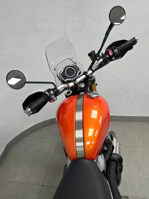 TRIUMPH SCRAMBLER XE - Imagem 17