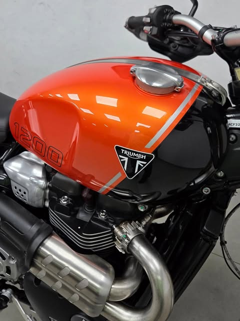 TRIUMPH SCRAMBLER XE - Imagem 4