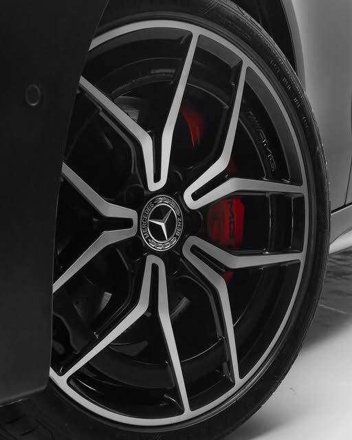 MERCEDES-BENZ C 300 AMG LINE - Imagem 6