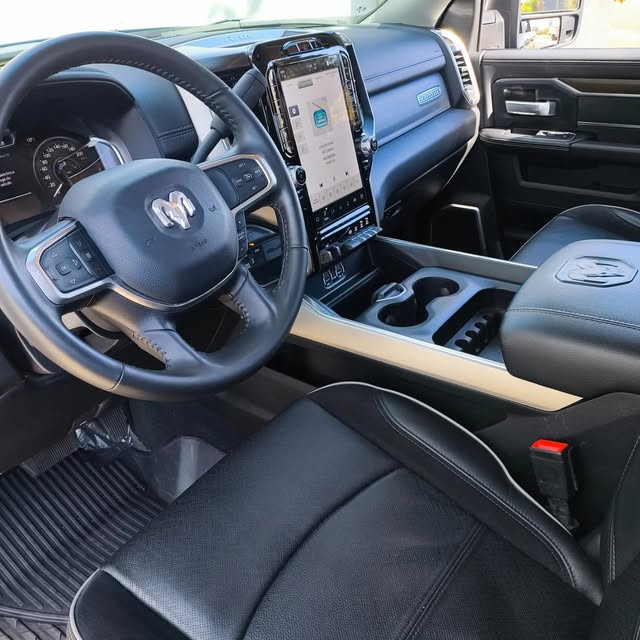 RAM 2500 LARAMIE - Imagem 8