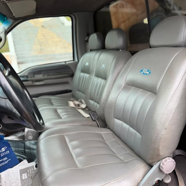 FORD F-250 XLT-L - Imagem 12
