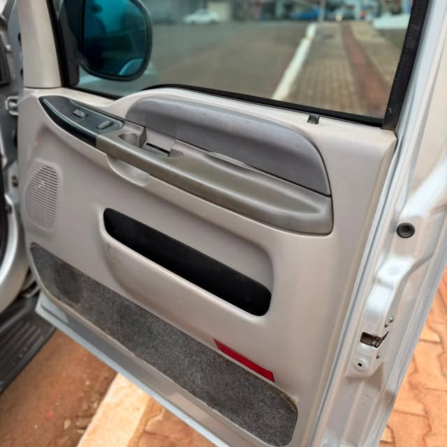 FORD F-250 XLT-L - Imagem 15