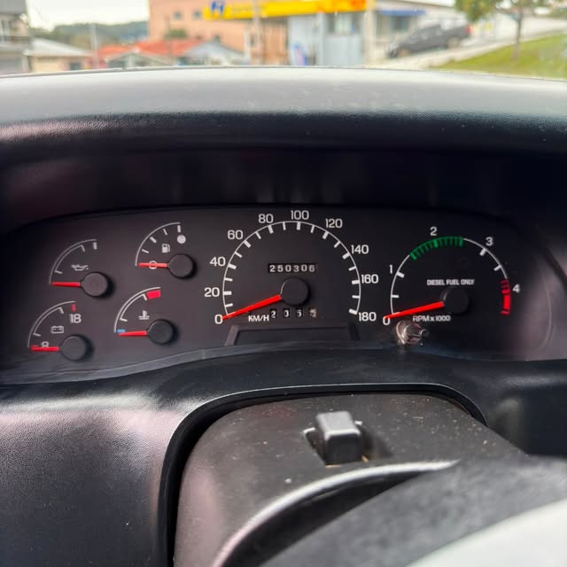 FORD F-250 XLT-L - Imagem 17