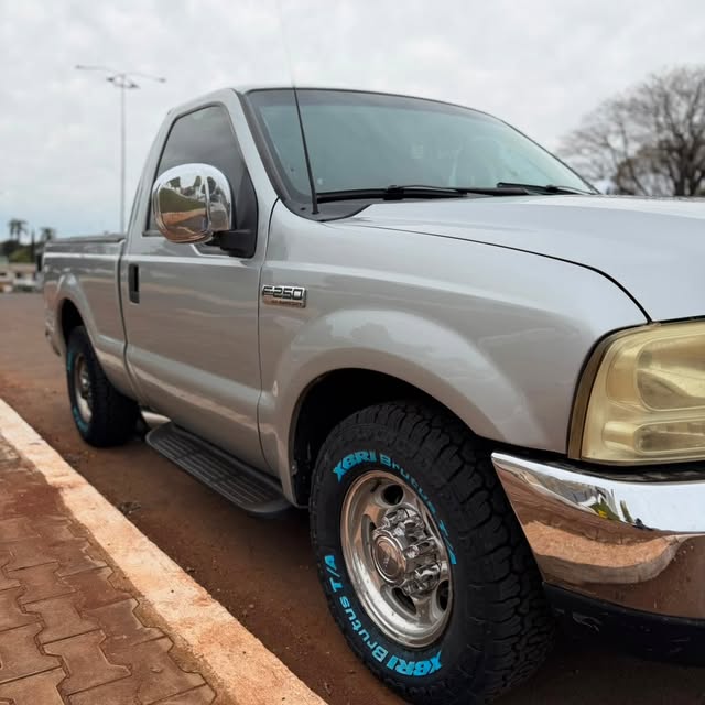 FORD F-250 XLT-L - Imagem 5