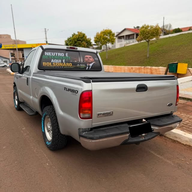 FORD F-250 XLT-L - Imagem 6