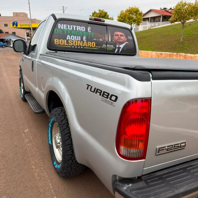 FORD F-250 XLT-L - Imagem 7