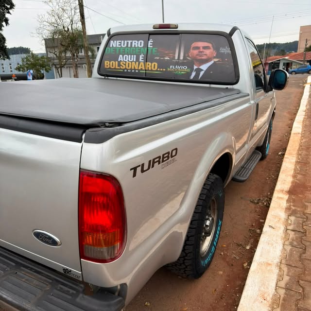 FORD F-250 XLT-L - Imagem 9