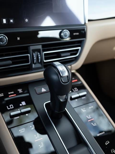 PORSCHE MACAN 2.0 TURBO - Imagem 16